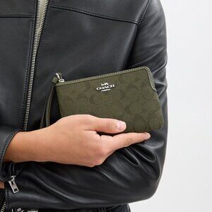 Coach Corner Zip Wristlet In Signature Jacquard